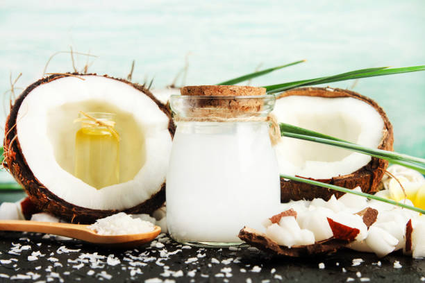 Tips for using coconut oil on the face without causing breakouts