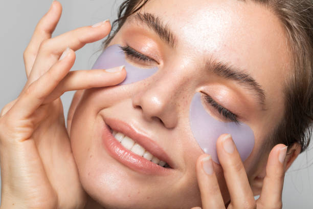 How to Prepare and Use Herbal Remedies for Dark Circles
