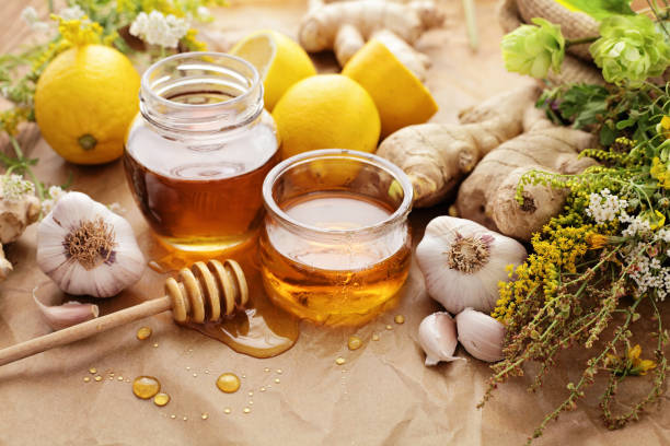 How to Use Garlic and Honey as an Antibiotic