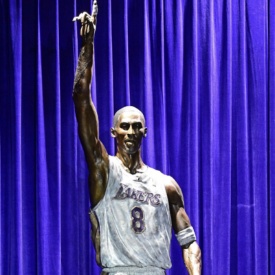 Kobe Bryant and his first statue revelaled
