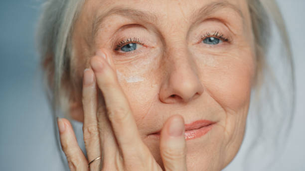 Tips for Choosing the Right Skincare Products for Seniors