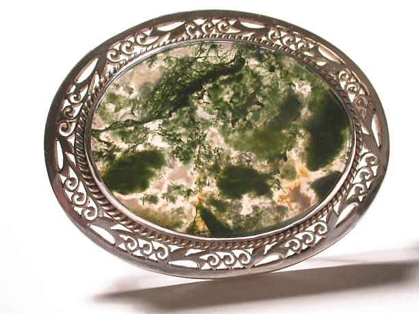 Uses of Tree Agate in Jewelry and Home Decor