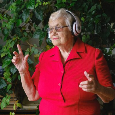 How Music Helps Dementia Patients