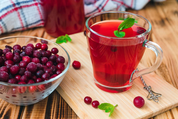 If you are having trouble and can't pee, there are a few drink options that you can try before seeking medical attention. Cranberry juice is a recommended drink to try.