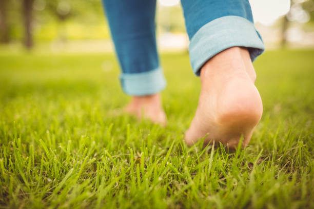 The Connection Between Barefoot Walking and Reduced Foot Pain