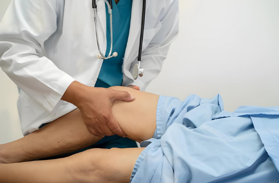 Rheumatologists, as specialized physicians, have the skills required to effectively diagnose rheumatoid arthritis (RA)