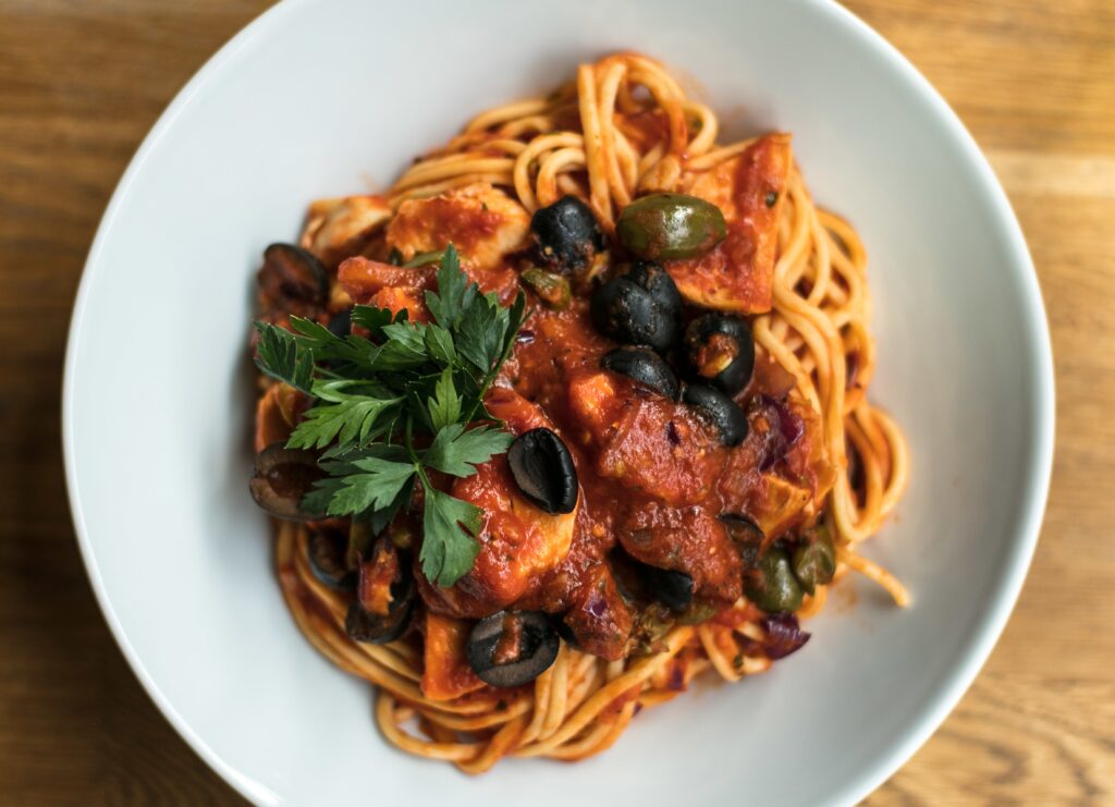 Mediterranean Pasta Puttanesca