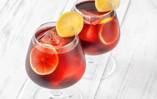 Tinto De Verano (Spanish Red Wine Cocktail)