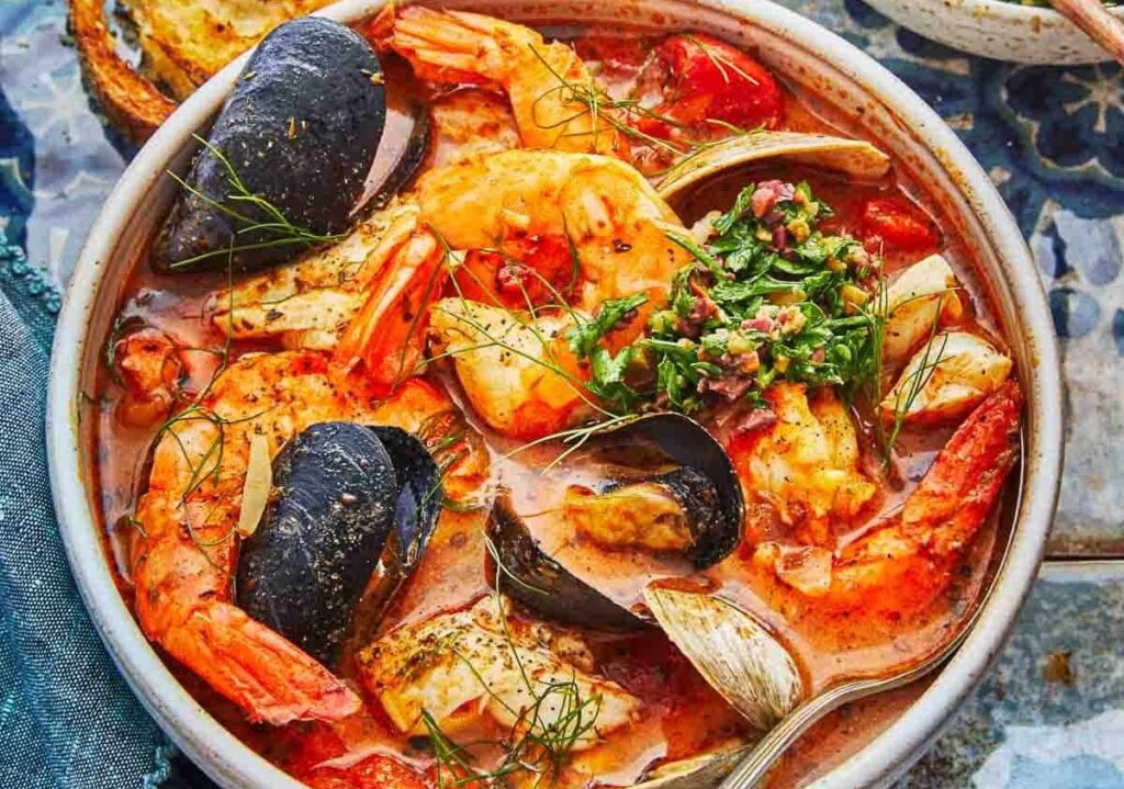 Cioppino Recipe (Seafood Stew)